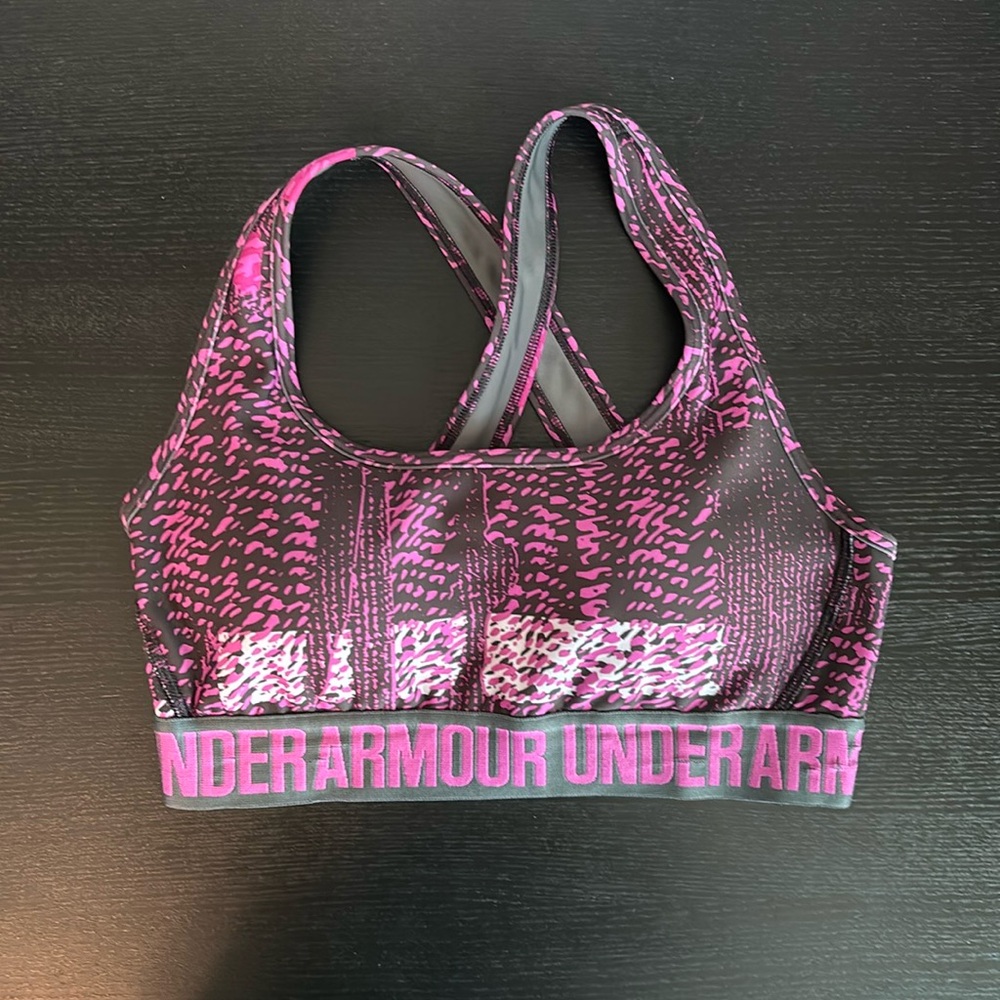 Under Armour crossback sports bra; size S